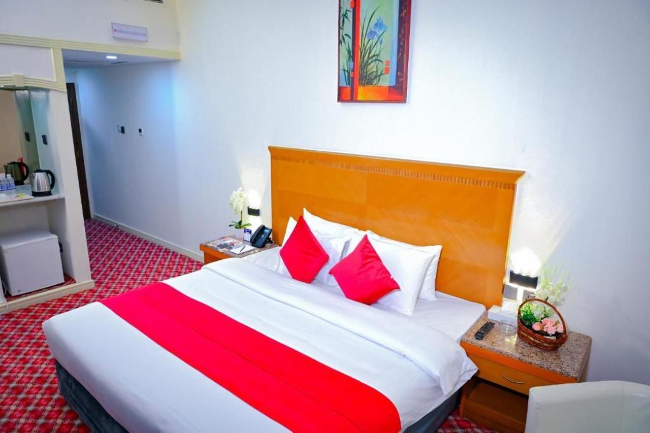 Ramee Guestline Hotel Dubai Eksteriør billede
