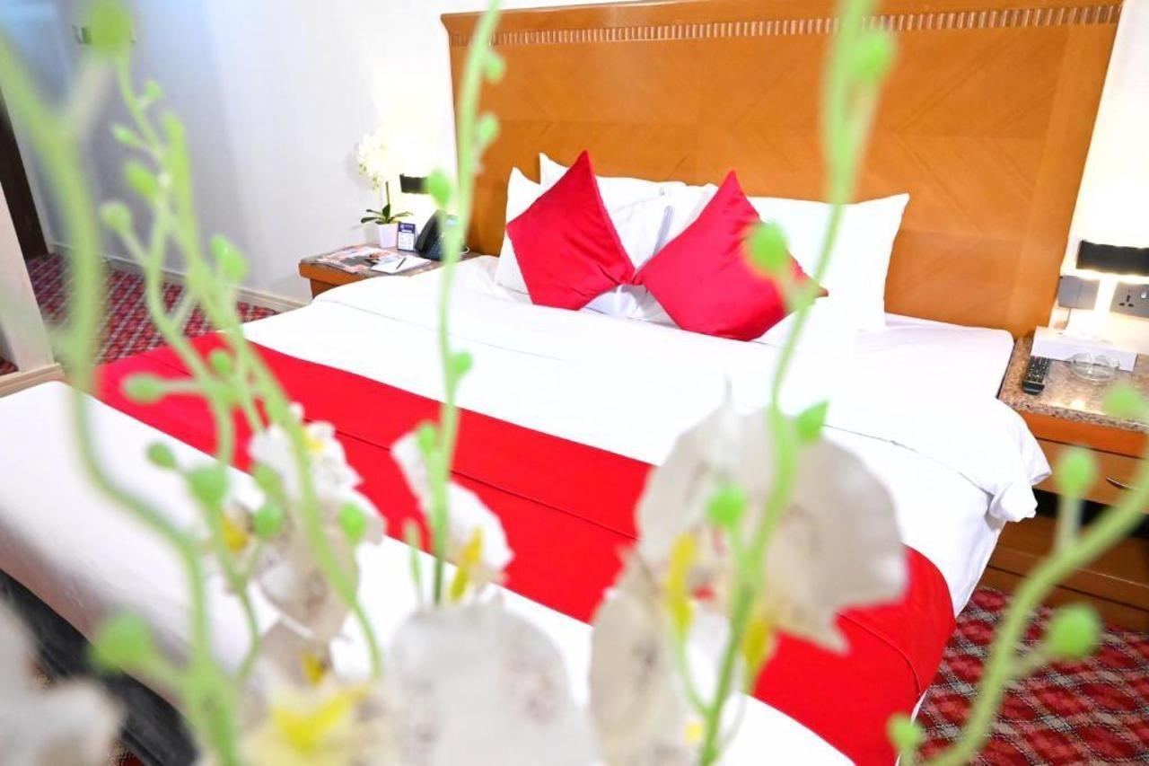 Ramee Guestline Hotel Dubai Eksteriør billede