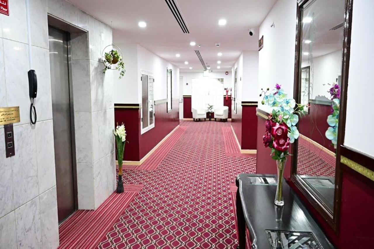 Ramee Guestline Hotel Dubai Eksteriør billede