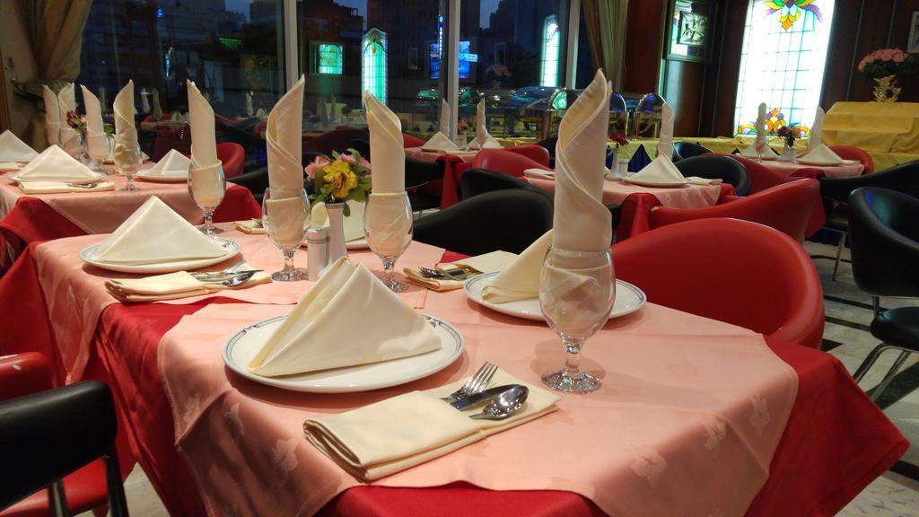 Ramee Guestline Hotel Dubai Eksteriør billede